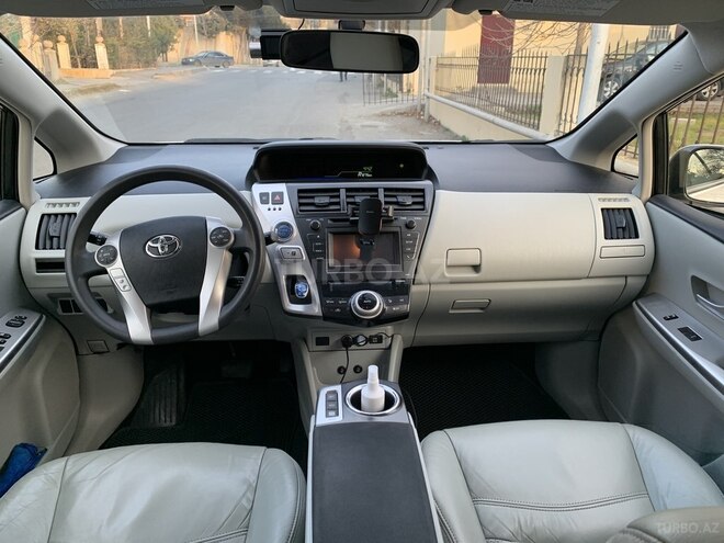 Toyota Prius V 2012, 147,000 km - 1.8 l - Bakı