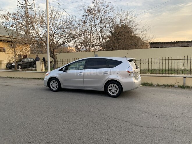 Toyota Prius V 2012, 147,000 km - 1.8 l - Bakı
