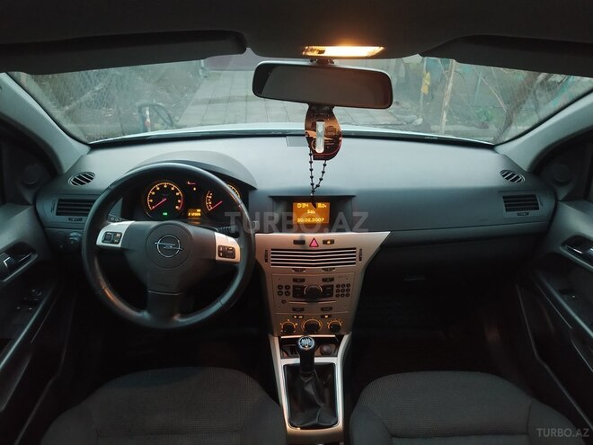 Opel Astra 2007, 211,200 km - 1.4 l - Qazax