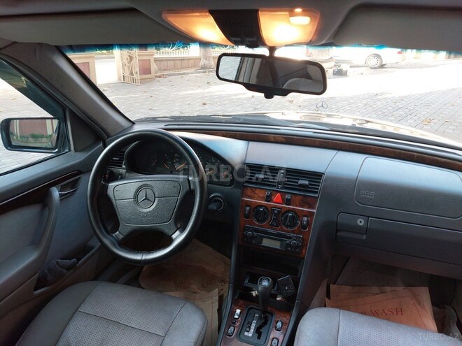 Mercedes C 200 1995, 321,000 km - 2.0 л - Bakı