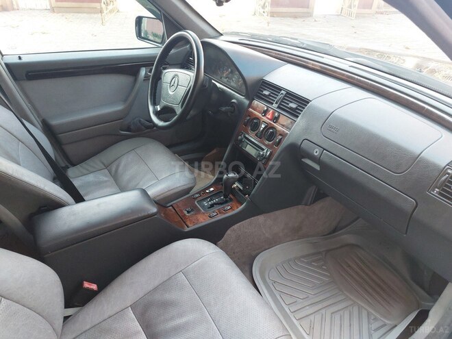 Mercedes C 200 1995, 321,000 km - 2.0 л - Bakı