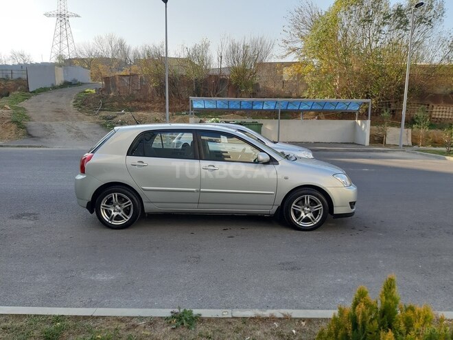 Toyota Corolla 2004, 205,000 km - 1.4 l - Bakı