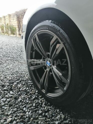BMW 528 1996, 383,000 km - 2.8 l - İsmayıllı