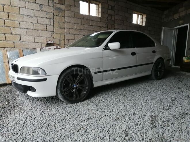 BMW 528 1996, 383,000 km - 2.8 l - İsmayıllı