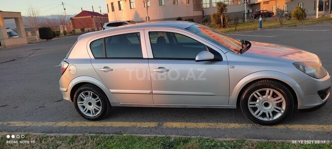 Opel Astra 2005, 155,000 km - 1.4 l - Gəncə