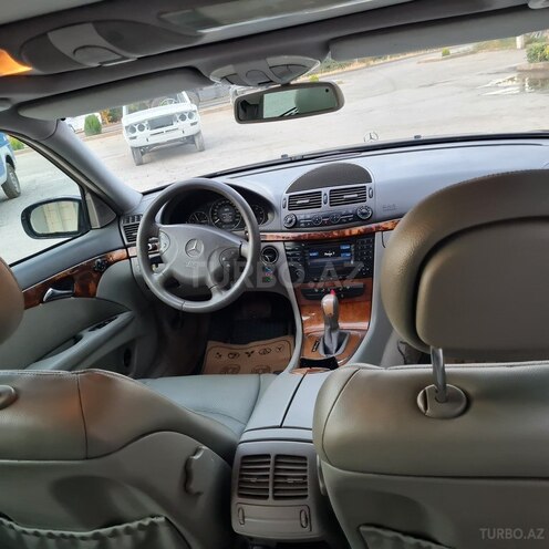 Mercedes E 270 2003, 295,000 km - 2.7 l - Bakı