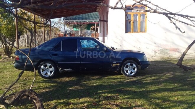 Mercedes E 230 1988, 546,693 km - 2.3 л - Ağdam