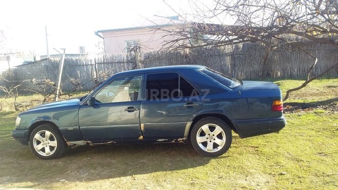 Mercedes E 230 1988, 546,693 km - 2.3 л - Ağdam
