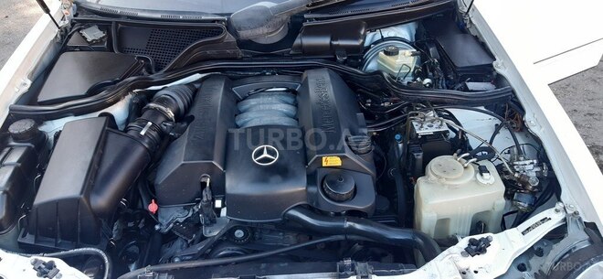 Mercedes E 320 2000, 354,000 km - 3.2 l - Bakı