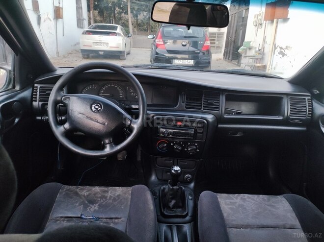 Opel Vectra 1997, 375,000 km - 1.8 l - Bakı