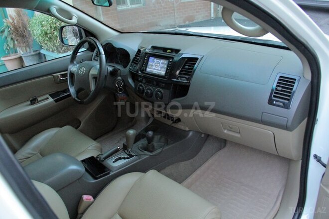Toyota Fortuner 2013, 110,000 km - 2.7 л - Bakı