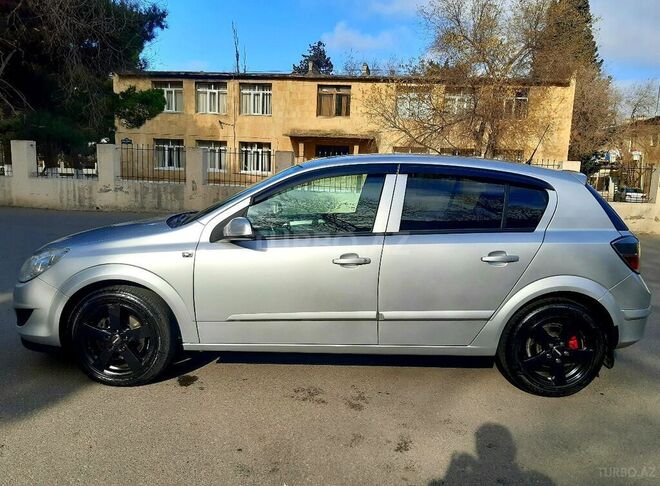 Opel Astra 2009, 160,000 km - 1.3 l - Bakı