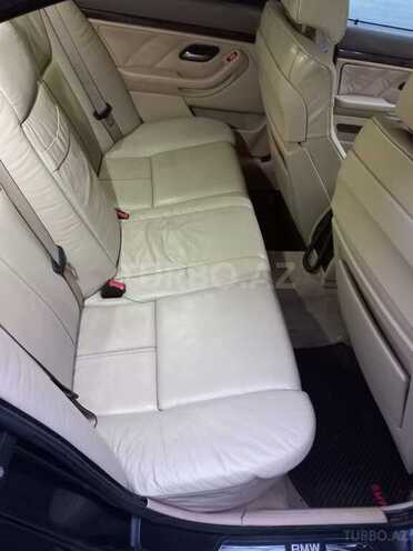BMW 530 2001, 328,000 km - 3.0 л - Bakı