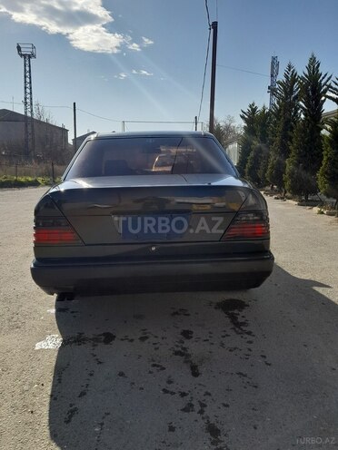 Mercedes E 250 1994, 111,111 km - 2.5 l - Bakı