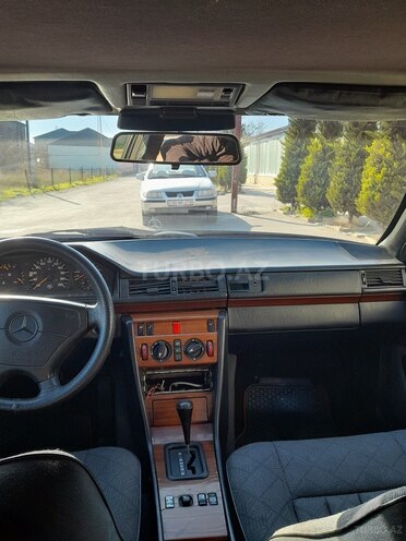 Mercedes E 250 1994, 111,111 km - 2.5 l - Bakı