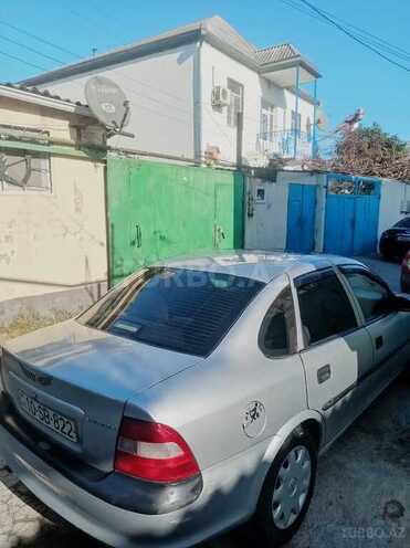 Opel Vectra 1997, 230,000 km - 1.8 l - Bakı