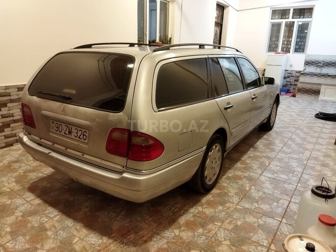 Mercedes E 240 1998, 300,000 km - 2.4 l - Gəncə