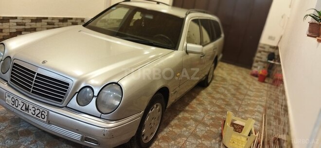 Mercedes E 240 1998, 300,000 km - 2.4 l - Gəncə