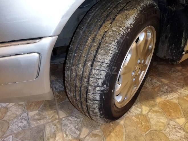 Mercedes E 240 1998, 300,000 km - 2.4 l - Gəncə