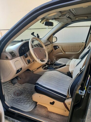 Mercedes ML 320 2002, 218,000 km - 3.2 l - Quba
