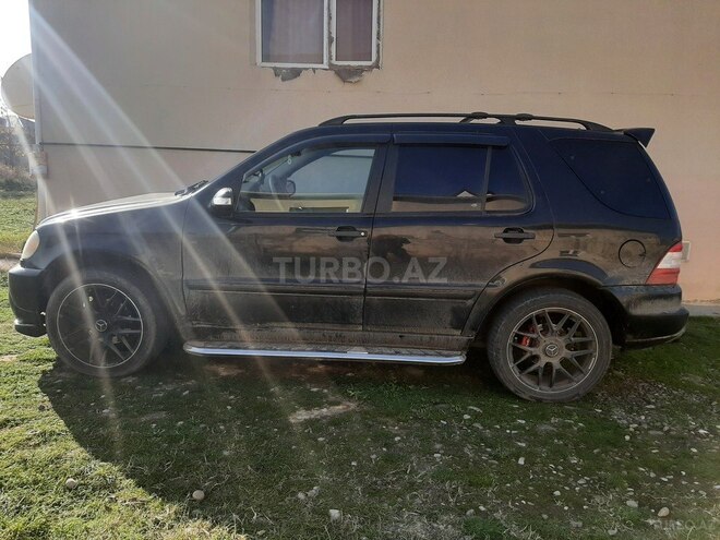 Mercedes ML 320 2002, 218,000 km - 3.2 l - Quba