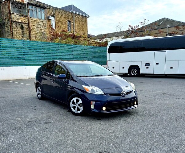 Toyota Prius 2014, 165,000 km - 1.8 l - Bakı