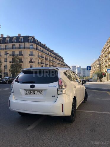 Toyota Prius V 2013, 302,557 km - 1.8 л - Bakı