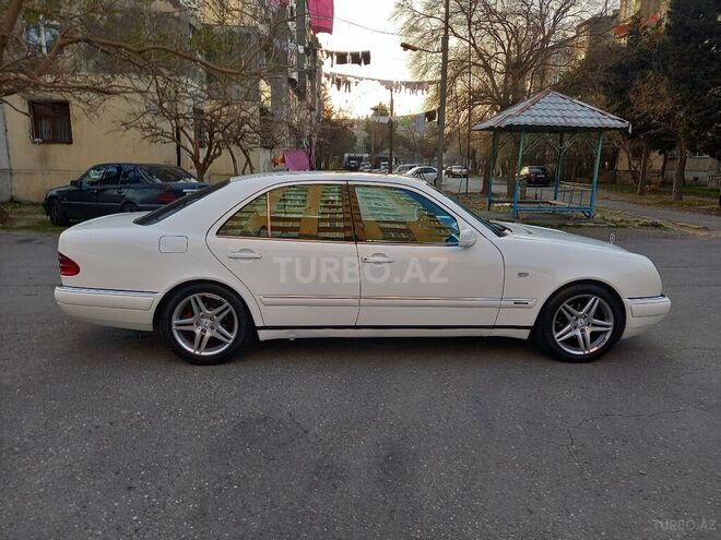 Mercedes E 240 1999, 245,856 km - 2.4 l - Bakı