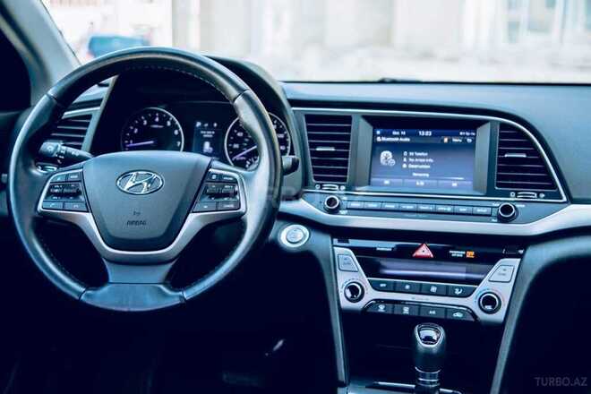 Hyundai Elantra 2016, 31,500 km - 2.0 l - Bakı