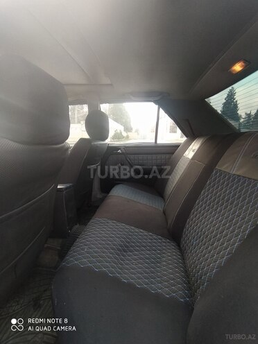 Mercedes E 250 1991, 355,000 km - 2.5 l - İmişli