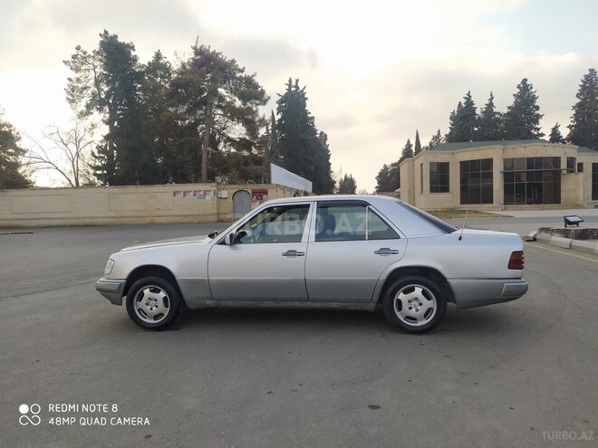 Mercedes E 250 1991, 355,000 km - 2.5 l - İmişli
