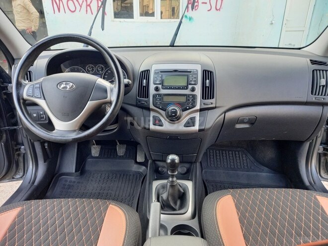 Hyundai i30 2009, 222,000 km - 1.6 л - Gəncə