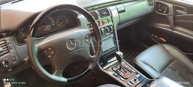 Mercedes E 320 2001, 350,000 km - 3.2 л - Şirvan