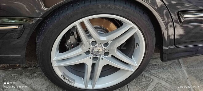 Mercedes E 320 2001, 350,000 km - 3.2 л - Şirvan