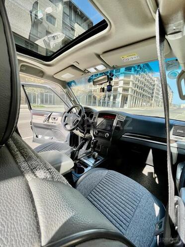 Mitsubishi Pajero 2012, 225,000 km - 3.0 l - Bakı