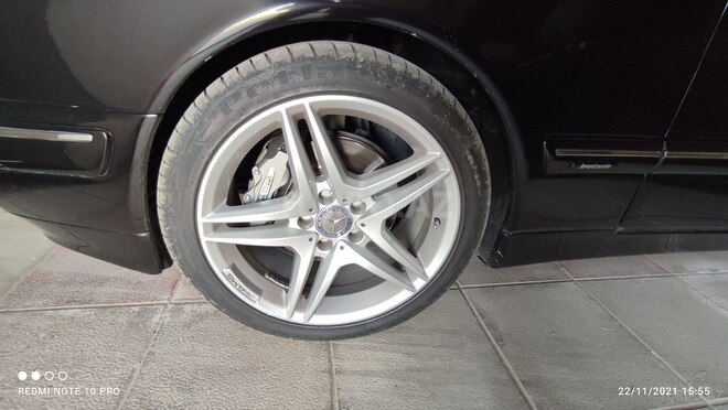 Mercedes E 320 2001, 350,000 km - 3.2 л - Şirvan