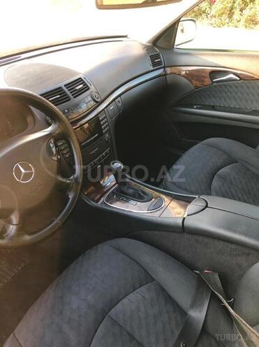 Mercedes E 220 2005, 384,000 km - 2.2 l - Naxçıvan