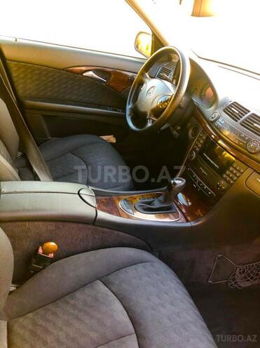 Mercedes E 220 2005, 384,000 km - 2.2 l - Naxçıvan
