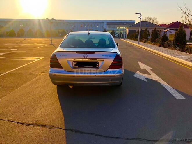 Mercedes E 220 2005, 384,000 km - 2.2 l - Naxçıvan