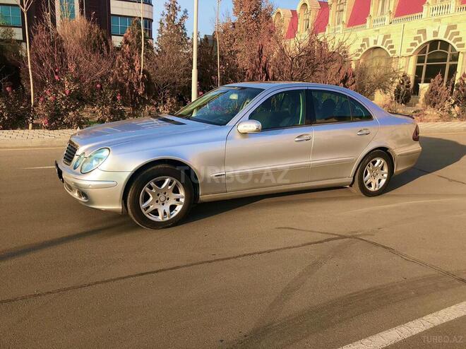 Mercedes E 220 2005, 384,000 km - 2.2 l - Naxçıvan