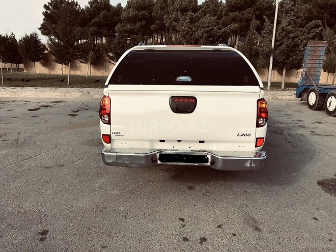 Mitsubishi L200 2013, 187,576 km - 2.5 l - Bakı