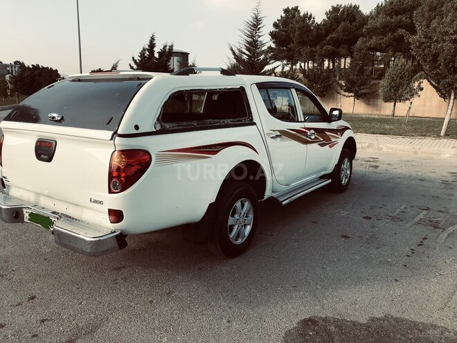 Mitsubishi L200 2013, 187,576 km - 2.5 l - Bakı