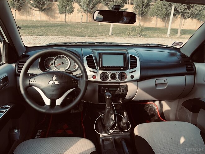 Mitsubishi L200 2013, 187,576 km - 2.5 l - Bakı