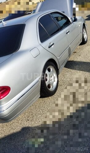 Mercedes E 240 1998, 305,000 km - 2.4 l - Bakı