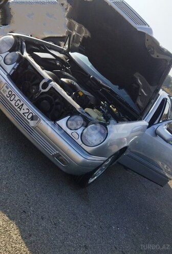 Mercedes E 240 1998, 305,000 km - 2.4 l - Bakı