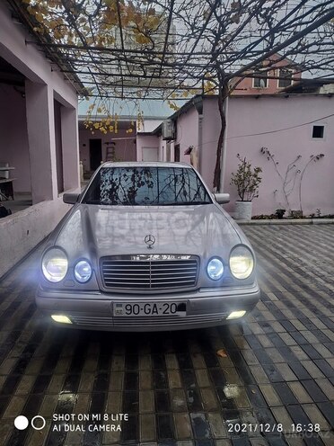 Mercedes E 240 1998, 305,000 km - 2.4 l - Bakı