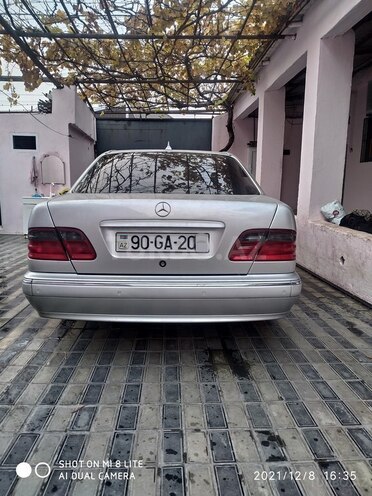 Mercedes E 240 1998, 305,000 km - 2.4 l - Bakı