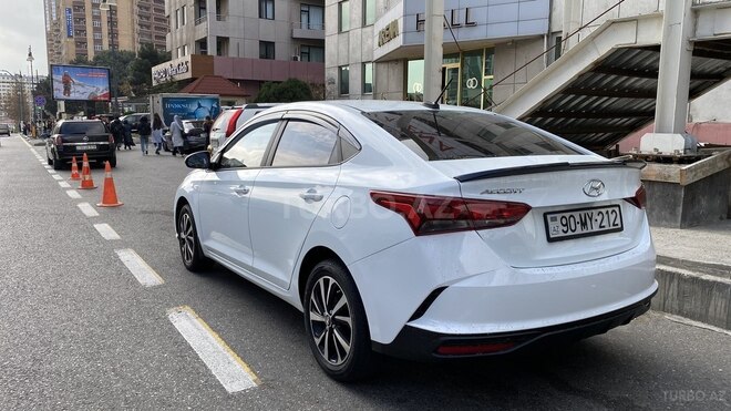 Hyundai Accent 2021, 19,000 km - 1.6 l - Bakı
