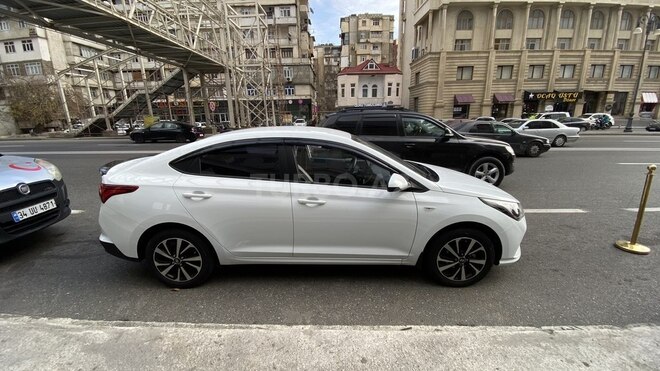Hyundai Accent 2021, 19,000 km - 1.6 l - Bakı