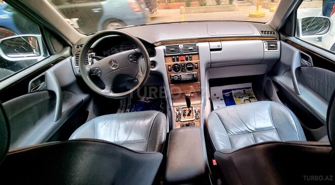 Mercedes E 240 2001, 372,500 km - 2.6 l - Bakı